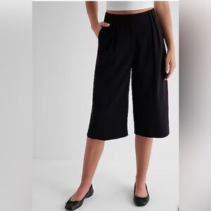 Express Ladies Black High Waisted Pleated Gaucho Pant NWT